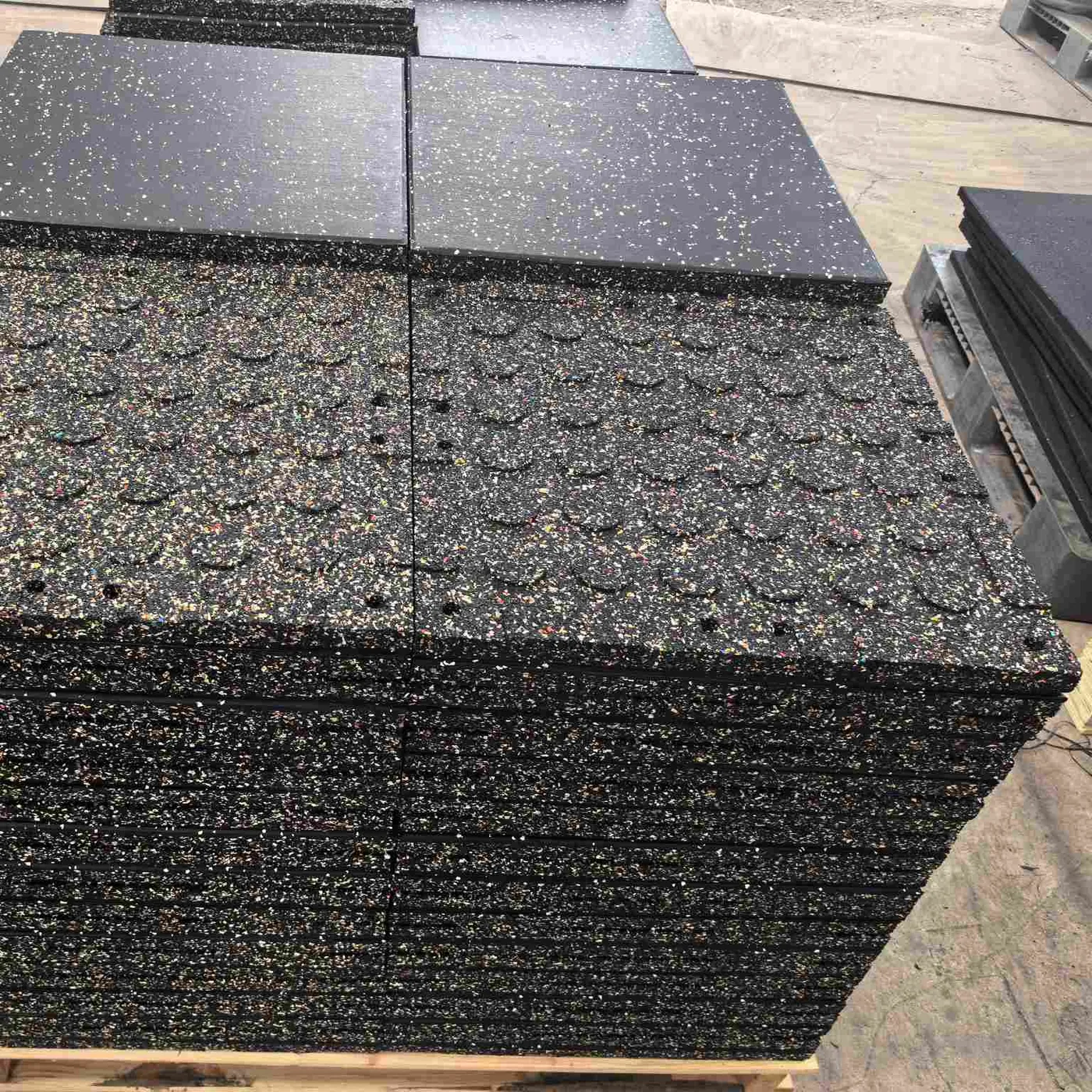 Snap-Lock Rubber Flooring — photo 5