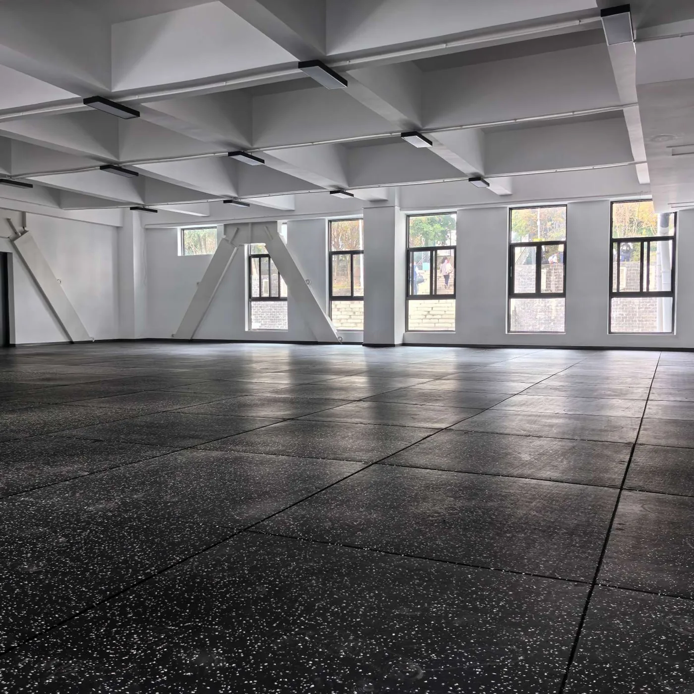 Snap-Lock Rubber Flooring — photo 8