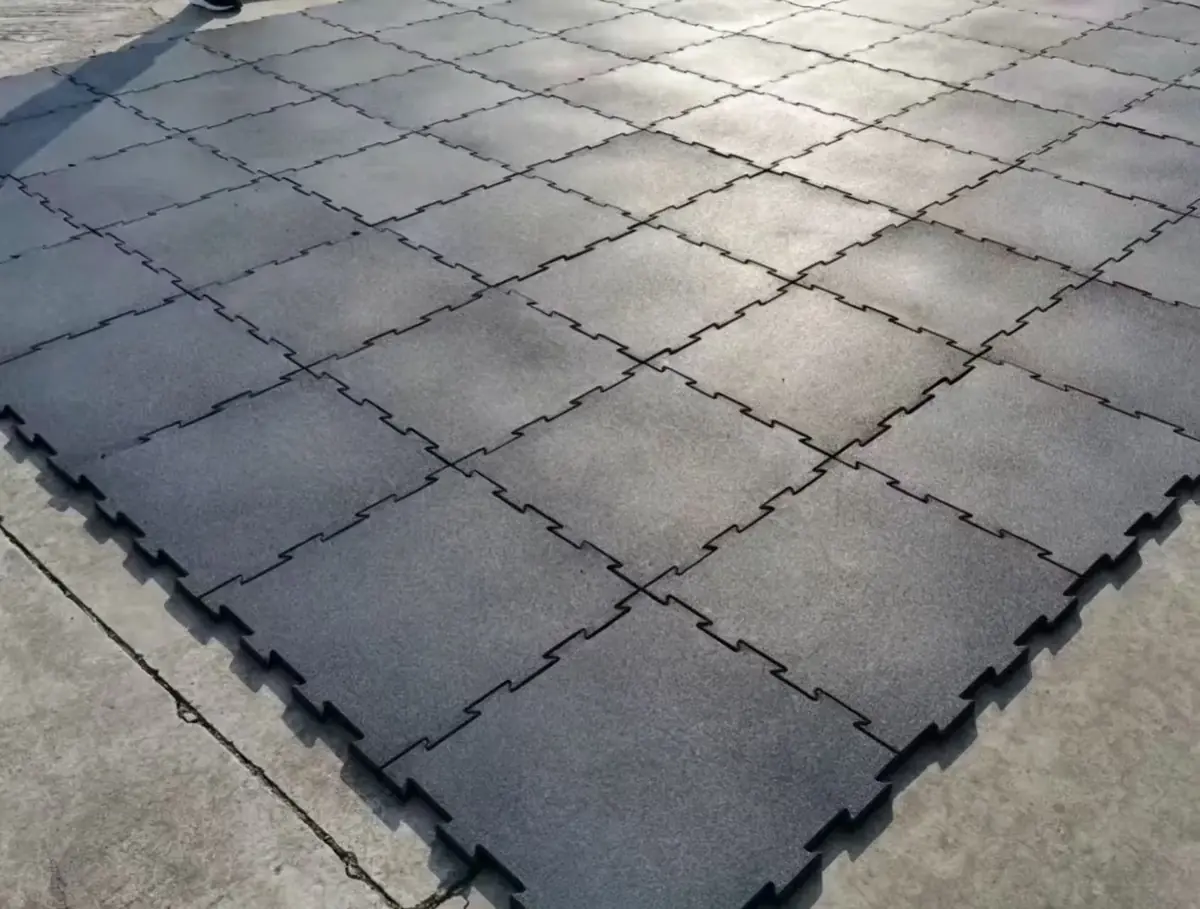 Interlock Granular Tile 485 — photo 2
